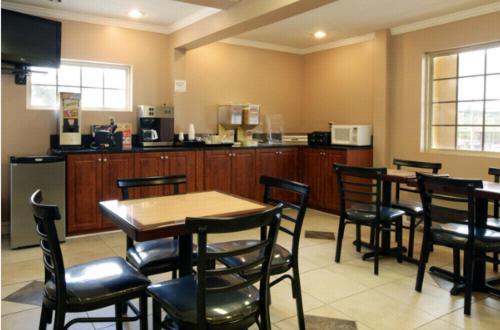 Americas Best Value Inn Cartersville Restaurant foto